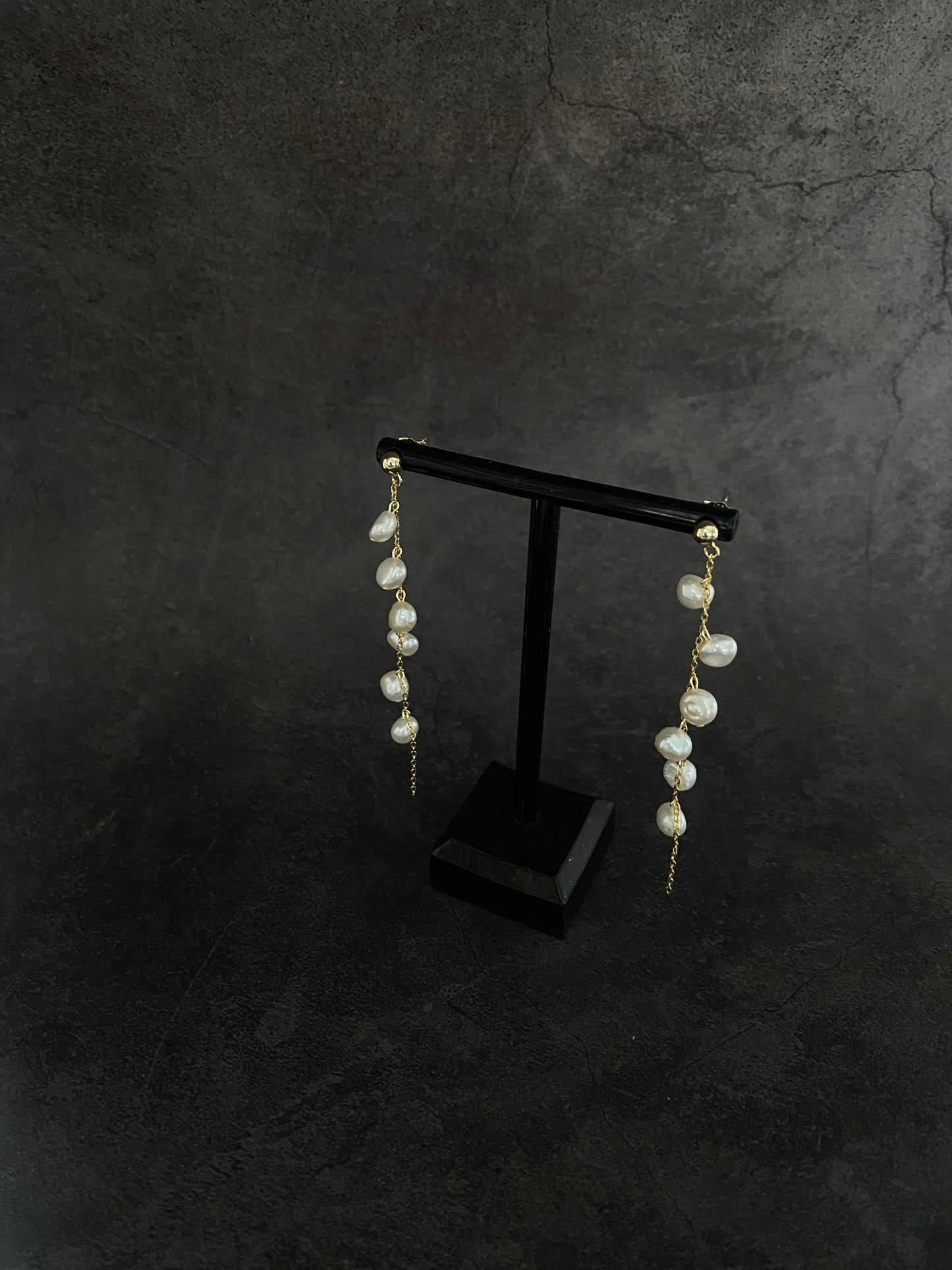 Din Pearl Earrings