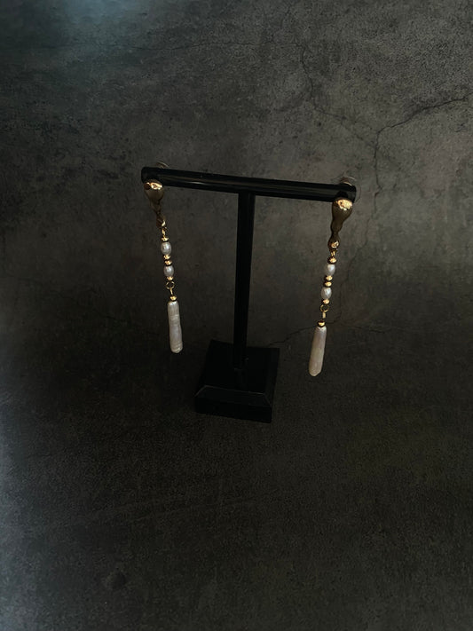 Amy Pearl Earrings